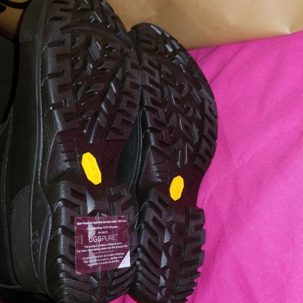 Waterproof boot - Picture 5 of 10